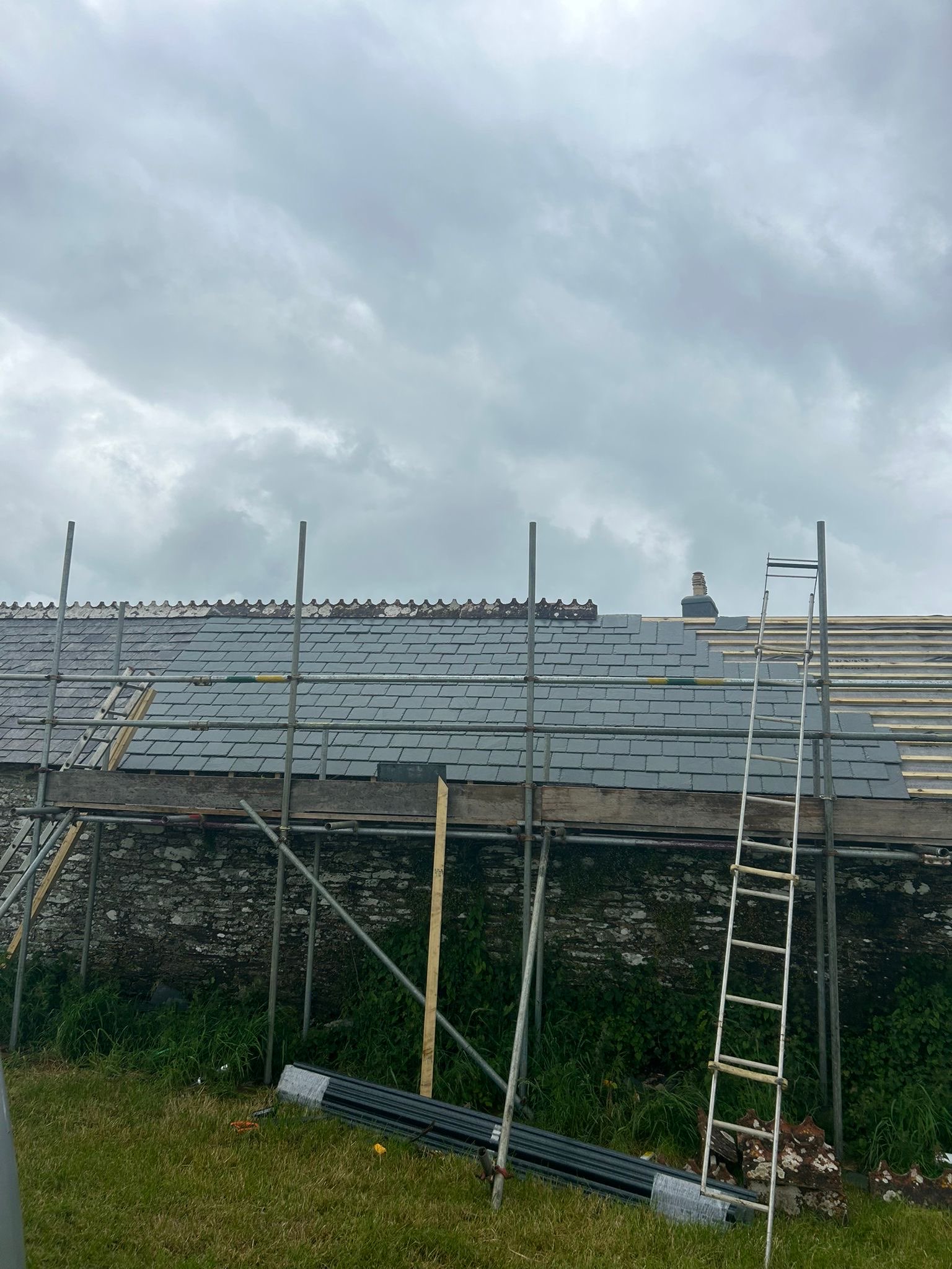 NAC Roofing scaffolded roof at start of work